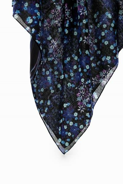 Desigual Flor rectangle virágmintás sál  23WAWA05