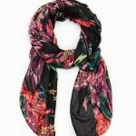 Desigual Flores liquid színes sál 23WAWA21