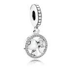 Pandora ékszer A szeretet szívei függő ezüst charm 792104CZ