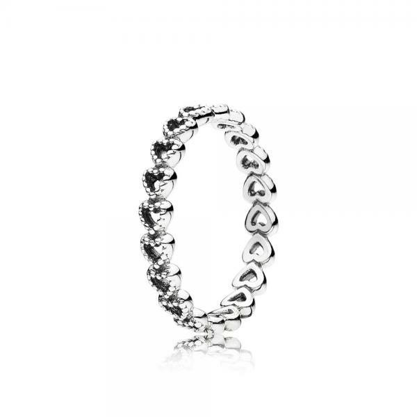 Pandora ékszer Áttört szívek ezüst gyűrű 