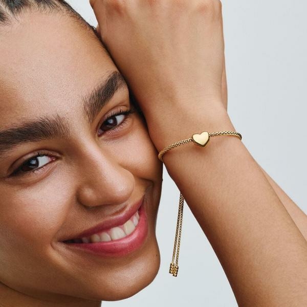 Pandora ékszer Be love gravírozható shine szív charm 763439C00