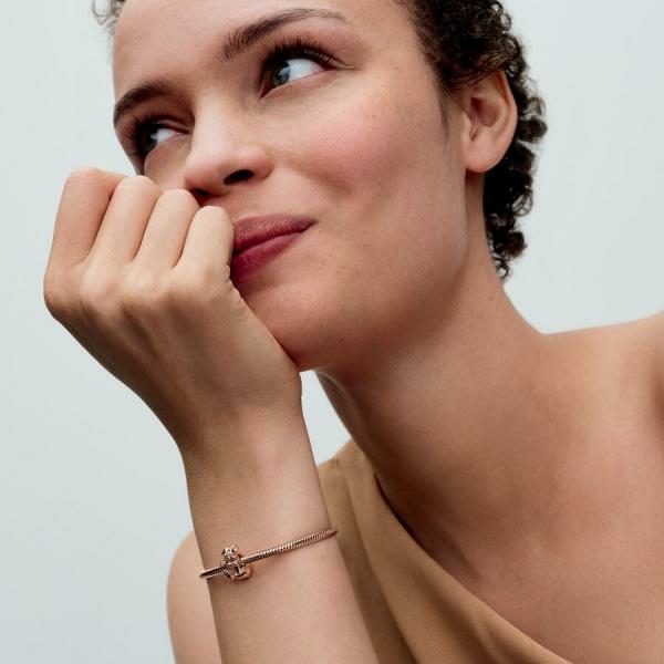 Pandora ékszer Disney Az oroszlánkirály Nala rozé charm 783250C01