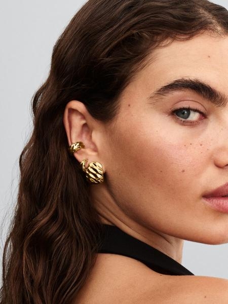 Pandora ékszer Hullámos széles shine bedugós fülbevaló 263879C00