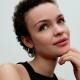 Pandora ékszer Organikus formájú nyitott ezüst karika fülbevaló 293299C00