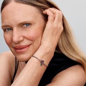 Pandora ékszer Szikrázó virágzó piros rózsa ezüst charm 793201C02