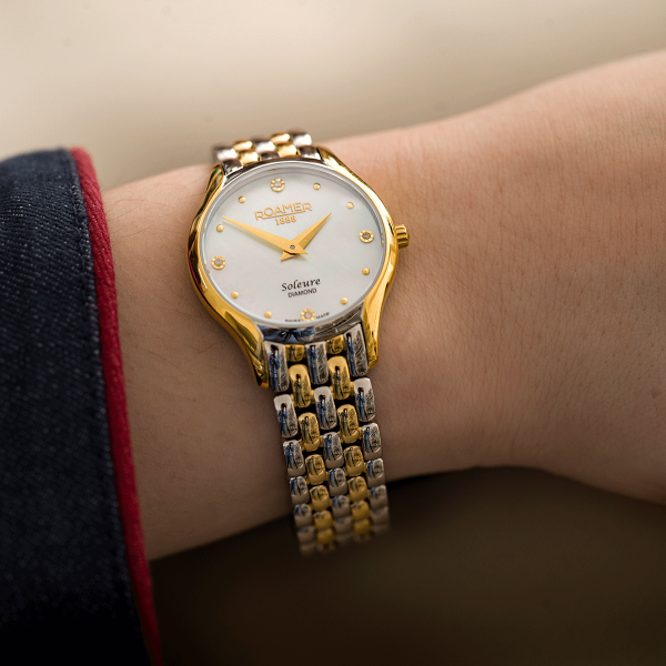 Roamer Soleure Diamond gyöngyház számlapos bicolor női óra 547857472550