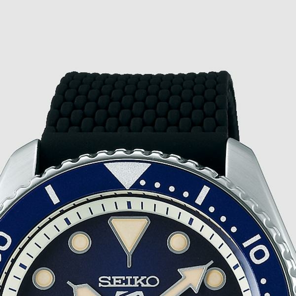 Seiko 5 Sports kék számlapos szilikon szíjas férfi óra SRPD71K2