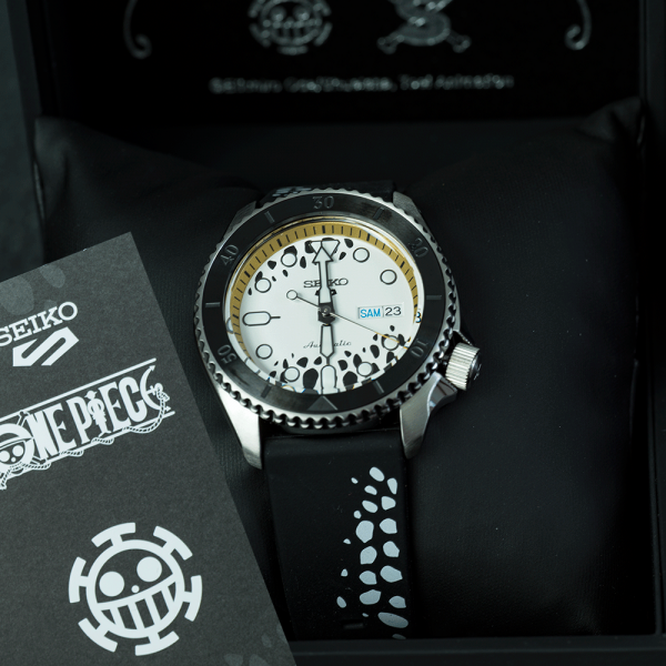 Seiko 5 Sports One Piece Law limitált férfi óra SRPH63K1