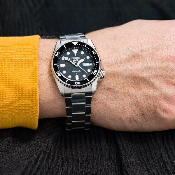 Seiko 5 Sports SKX Sports Style fekete automata férfi óra SRPK29K1