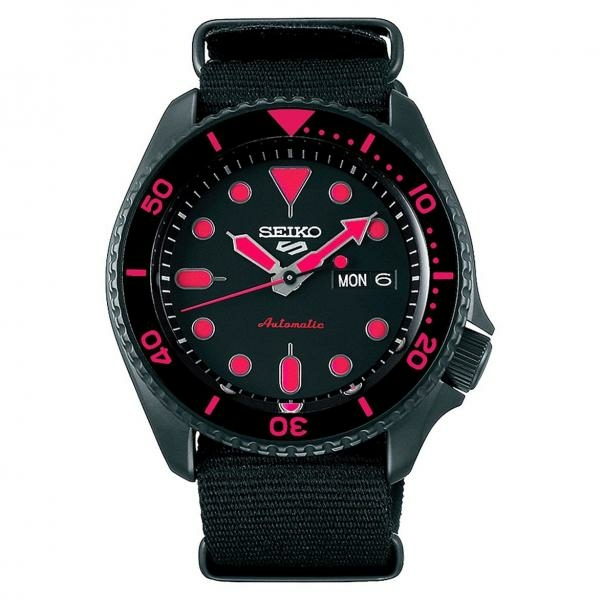 Seiko 5 Sports Street Style fekete rózsaszín kijelzős férfi óra SRPD83K1
