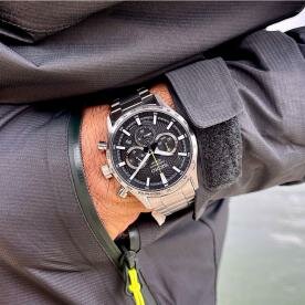 Seiko Chronograf férfi kvarcóra fémszíjjal SSB413P1