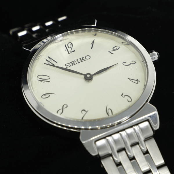 Seiko Ezüst színű analóg női óra SFQ801P1