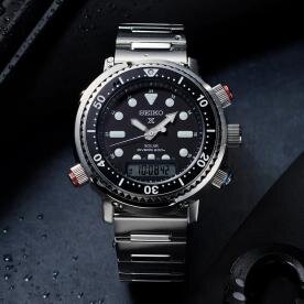 Seiko Prospex Solar Arnie Tuna Hybrid ezüst búváróra SNJ033P1