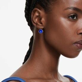Swarovski Bella ezüst színű fülbevaló kék kristállyal 5724292