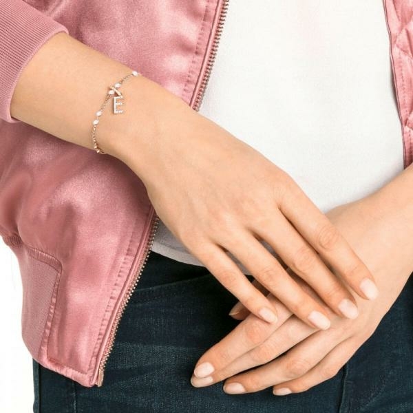Swarovski E betű rozé charm 5437621