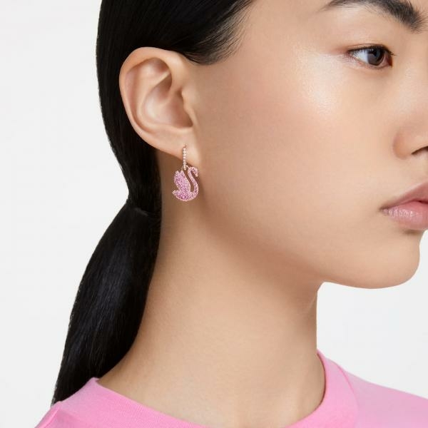 Swarovski Ikonikus rózsaszín swarovski hattyú függő rozé színű fülbevaló  5647544