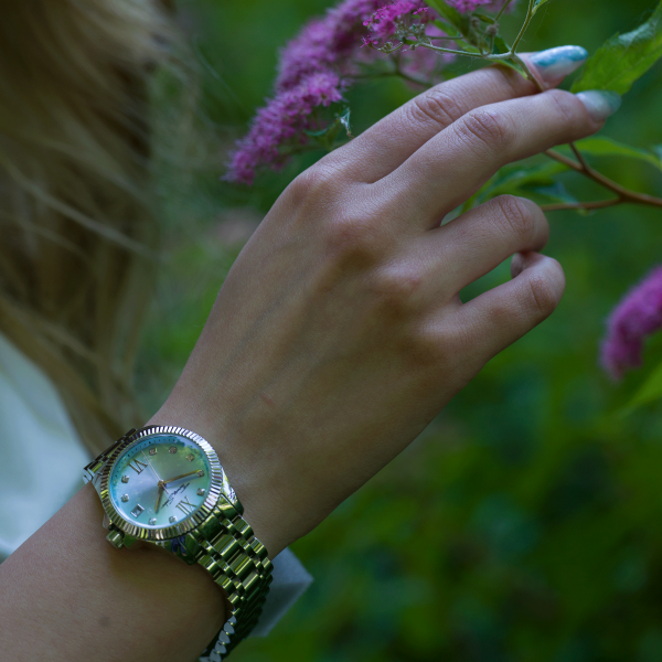 Thomas Sabo Divine halványkék számlapos női óra WA0405-201-209
