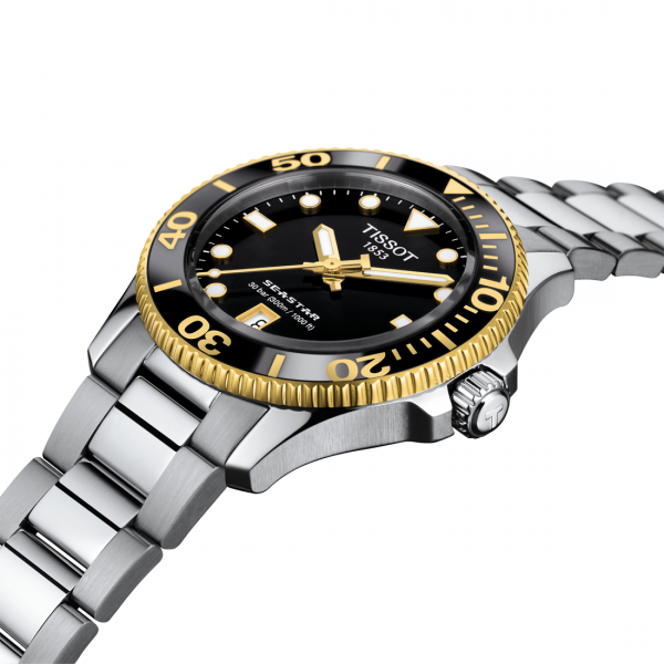 Tissot Seastar 1000 fekete számlapos quartz karóra T1202102105100