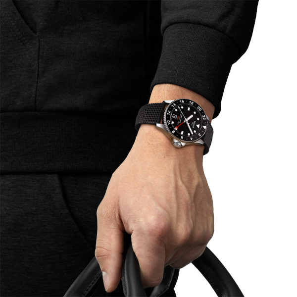 Tissot Seastar 1000 quartz GMT fekete számlapos gumi szíjas karóra T1208521705100