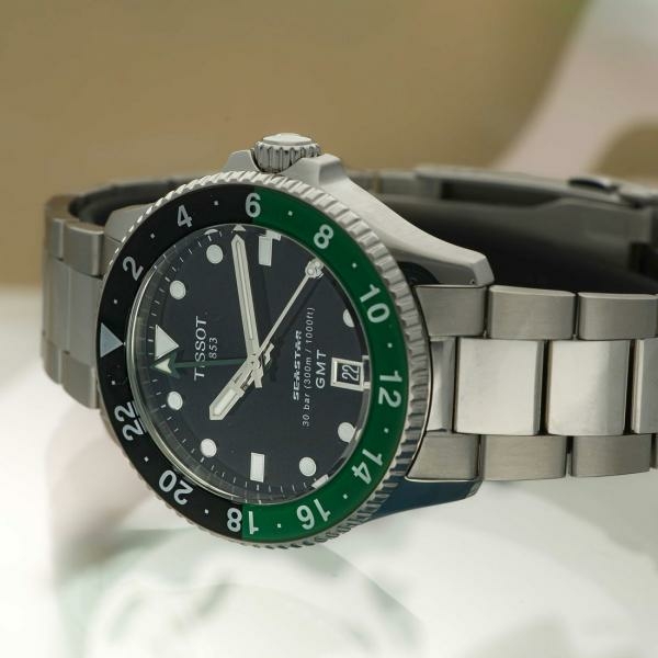 Tissot Seastar 1000 quartz GMT zöld fekete számlapos karóra T1208521105100