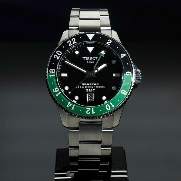 Tissot Seastar 1000 quartz GMT zöld fekete számlapos karóra T1208521105100