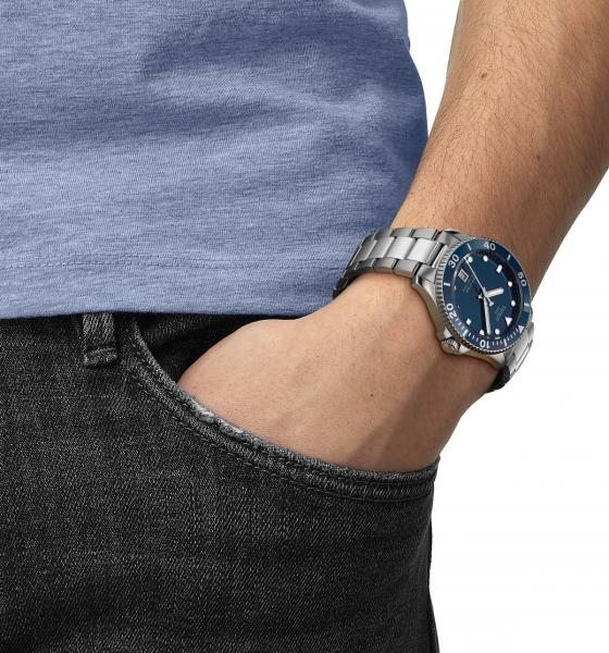 Tissot Seastar 1000 quartz kék számlapos karóra T1204101104100