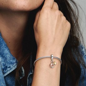 Pandora ékszer Szerencsehozó apróságok függő charm 798717C01 Pandora ékszer Szerencsehozó apróságok függő charm 798717C01
