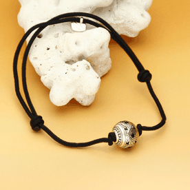 Thomas Sabo Állítható fekete textil karkötő végtelen gyönggyel A2110-889-11-L22V