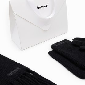 Desigual Fekete sál és kesztyű szett 24WAOA07-2000