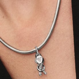 Pandora ékszer Pávé végtelen csomó függő ezüst charm 793780C01