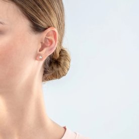 Coeur de Lion Arany színű négyzet alakú fülbevaló áttetsző kristállyal 0501-21-1816