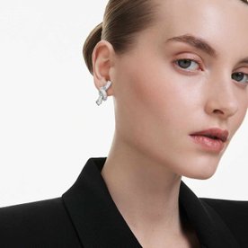 Swarovski Matrix csomó ezüst színű fülbevaló 5727040