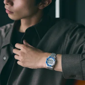 Seiko 'Rotocall' kék és szürke lünettás digitális quartz chronograph karóra SMGG21P1 Seiko 'Rotocall' kék és szürke lünettás digitális quartz chronograph karóra SMGG21P1