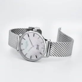 Roamer Valais gyöngyház számlapos ezüst színű női óra szett gyémánttal 989847412005 Roamer Valais gyöngyház számlapos ezüst színű női óra szett gyémánttal 989847412005