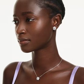 Swarovski Ariana Grande ezüst színű virág ékszer szett - 5749180 Swarovski Ariana Grande ezüst színű virág ékszer szett - 5749180