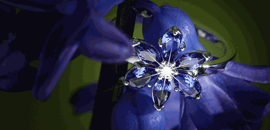 Drágakövek és kristályok az ékszer- és óradíszítésben