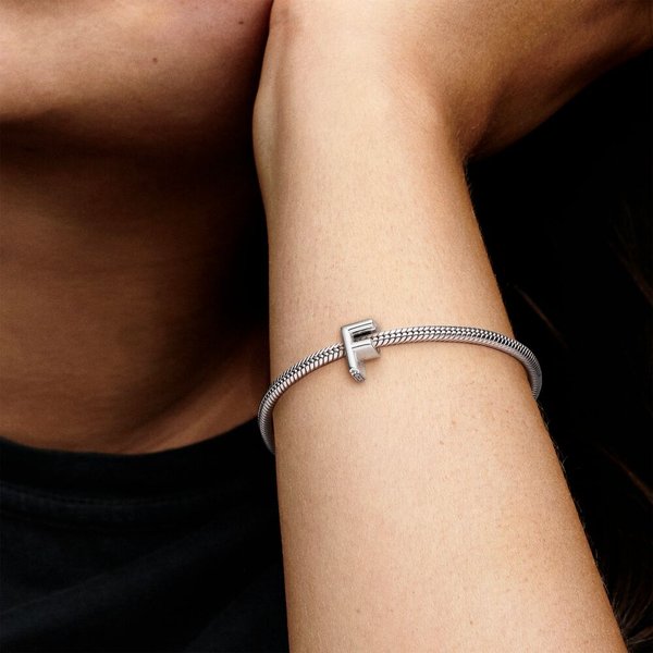 Pandora ékszer F betű charm 797460
