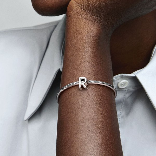 Pandora ékszer R betű charm 797472