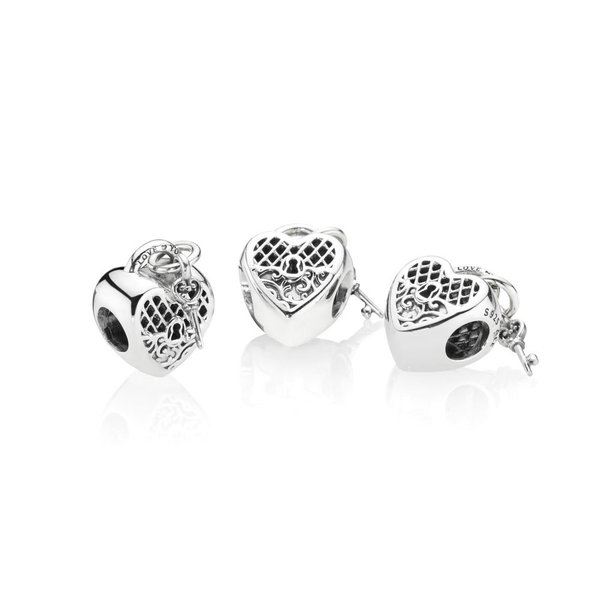 Pandora ékszer Fényes szerelemlakat ezüst charm 797655