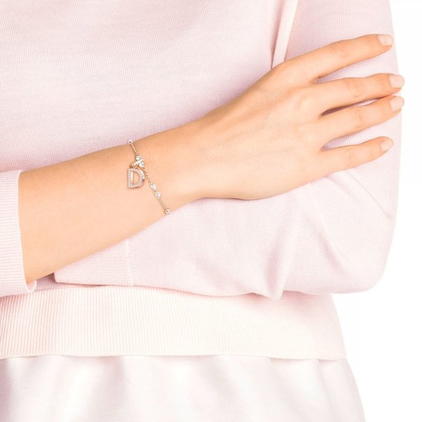 Swarovski D betű rozé charm 5437620