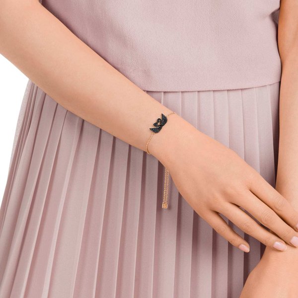 Swarovski Ikonikus fekete rozé hattyús karkötő 5344132