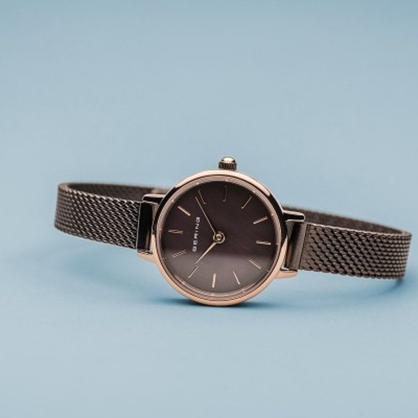 Bering Classic rozé barna mini női óra 11022-265