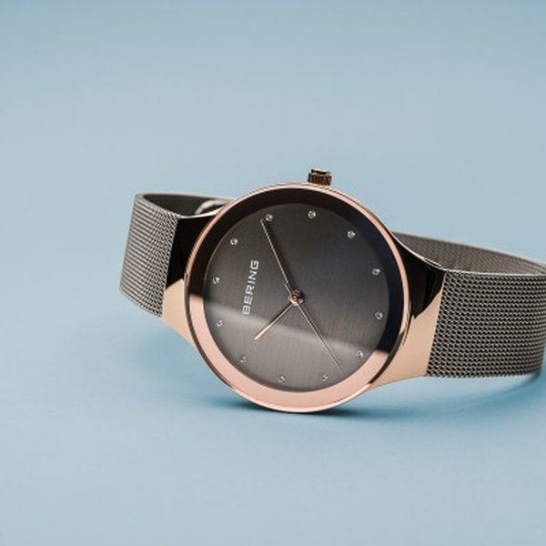 Bering Classic antracit rozé női óra kristályokkal 12934-369