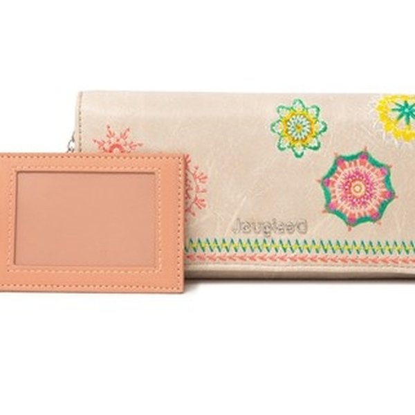 Desigual Carlina mariona pénztárca 21SAYP57