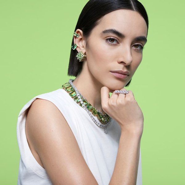 Swarovski Millenia ezüst színű koktélgyűrű fehér kristályokkal 