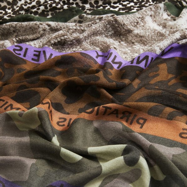 Desigual Patch mensajes sál 21WAWA22