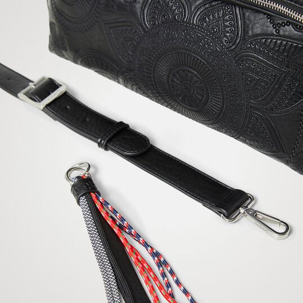 Desigual Deja vu narbonne flap fekete táska 21WAXP40-2000