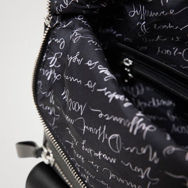 Desigual Embossed half logo nerano fekete hátizsák 21SAKP08/2000