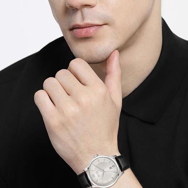 Boss Elite fekete bőrszíjas férfi óra 1513893