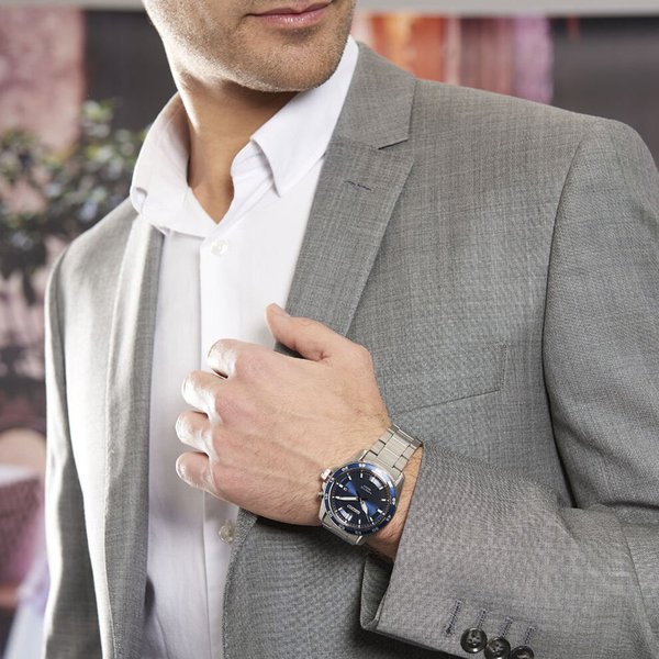 Seiko Kinetic kék számlapos férfi óra SKA783P1